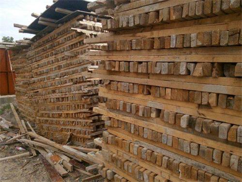 ��������fľ�����գ�����ľ������